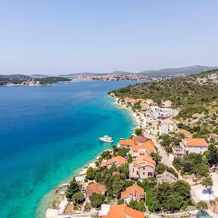 House Spirit Of The Sea * Ražanj